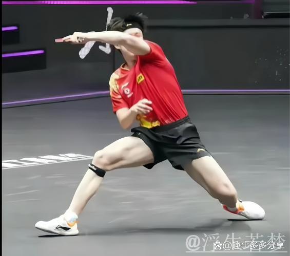 王楚钦神仙球！大勒布伦破防，一脚把球踢飞